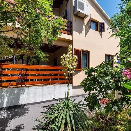 Vacation House Anna Карлобаг Екстер'єр фото